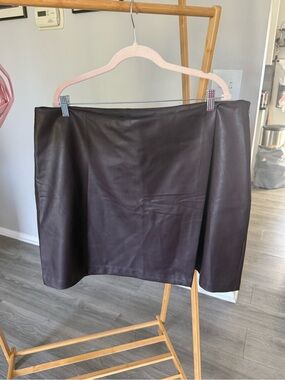 Old Navy Faux Leather Mini Skirt in Dark Plum